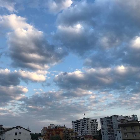 Guest House Il Palazzo Durres Exterior photo