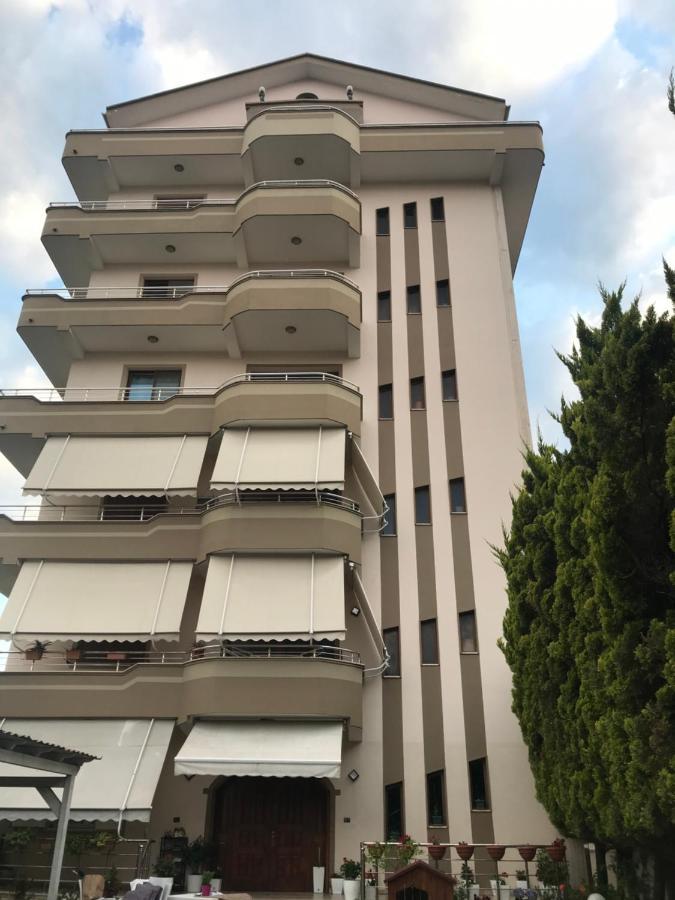 Guest House Il Palazzo Durres Exterior photo