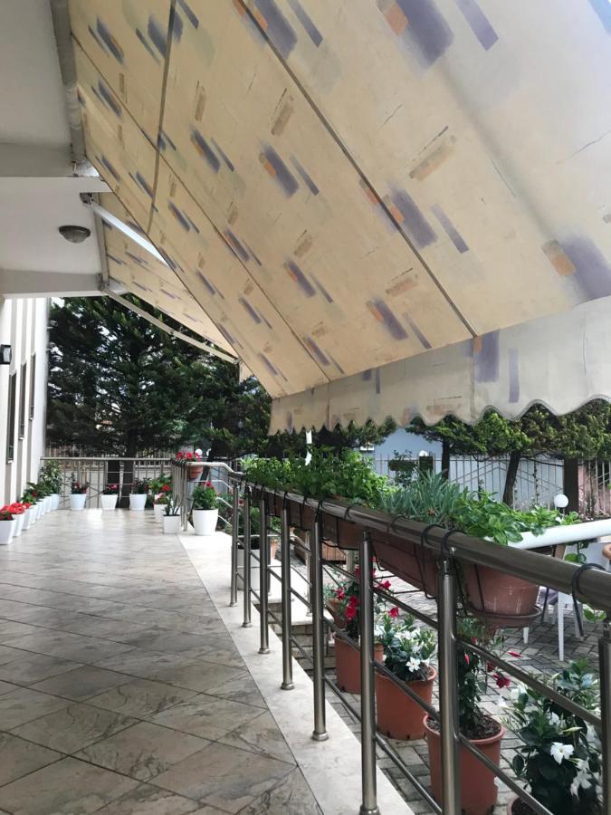 Guest House Il Palazzo Durres Exterior photo