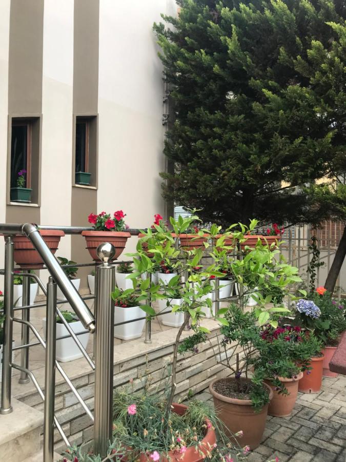Guest House Il Palazzo Durres Exterior photo