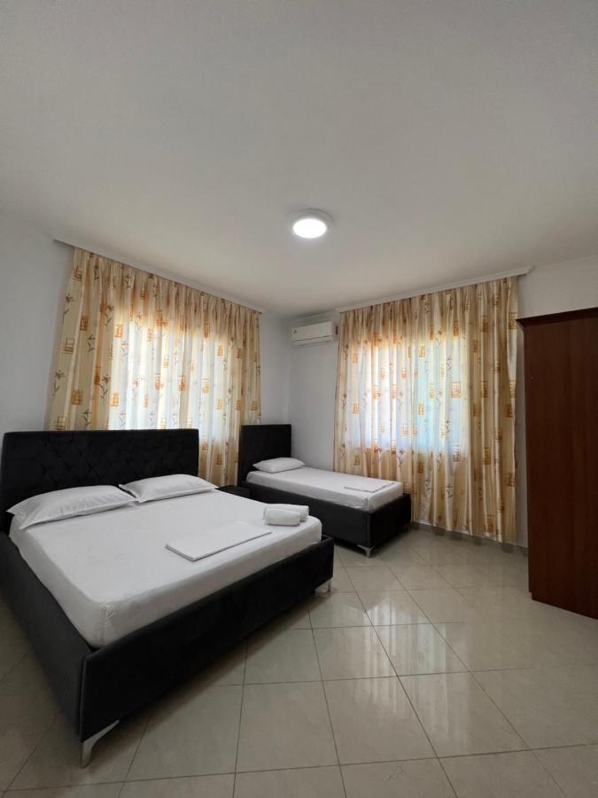 Guest House Il Palazzo Durres Exterior photo