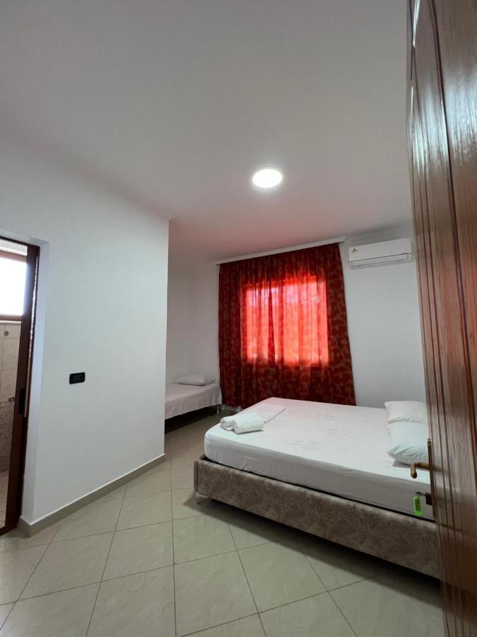 Guest House Il Palazzo Durres Exterior photo