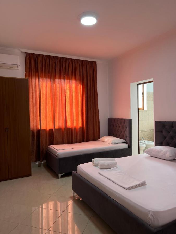 Guest House Il Palazzo Durres Exterior photo