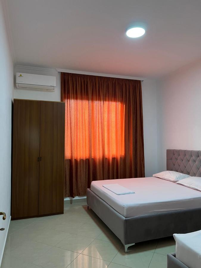 Guest House Il Palazzo Durres Exterior photo